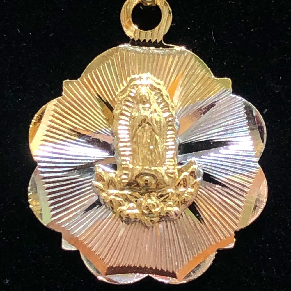 Virgin Mary flower shaped pendant necklace